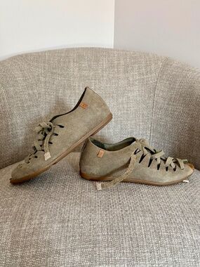 •El Naturalista Stella Sandals•